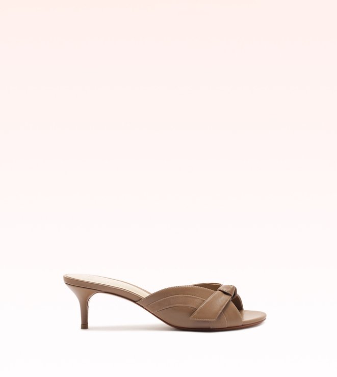 Asymmetric Clarita Fan 50 Cameo