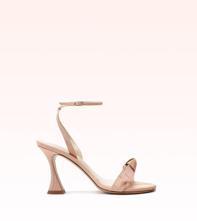 Clarita Bell 85 Taffy