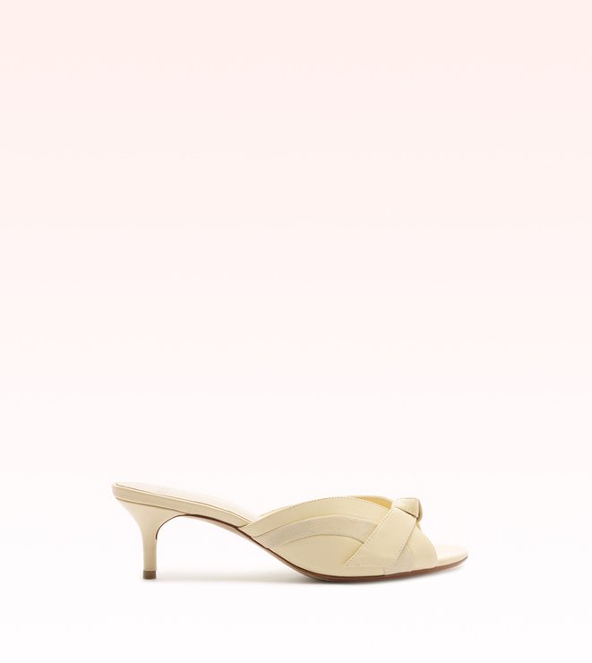 Asymmetric Clarita Fan 50 Creamy