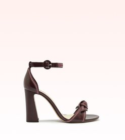 Clarita Metal Embroidery 90 Cherry Lacquer